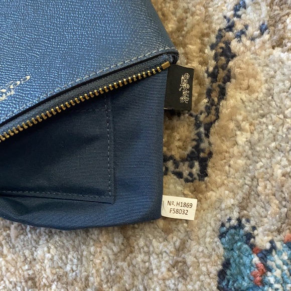 Coach wristlet - Picture 5 of 6